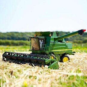 BRUDER John Deere Combine harvester T670i