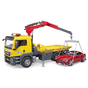 BRUDER MAN TGS tow truck with roadster