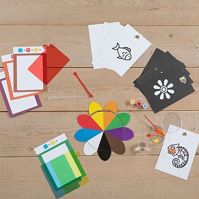 MONTESSORI ΕΝΑΣ ΚΟΣΜΟΣ ΧΡΩΜΑΤΩΝ