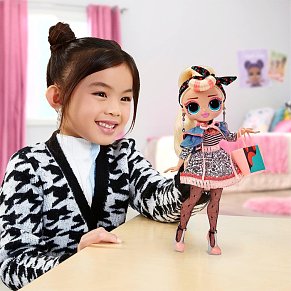 LOL Surprise OMG To-Go Diner Playset with 45+ Surprises and Exclusive Fashion Doll