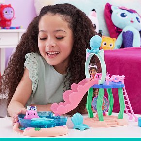 Spin Master Gabby's Dollhouse: Gabby Girl's Purri-ific Pool (6067878)