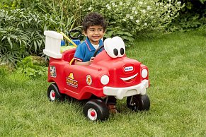 Little Tikes Spray & Rescue Cozy Fire Truck