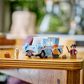 LEGO Harry Potter Ιπτάμενο Ford Anglia 76424 - 165 Τεμάχια