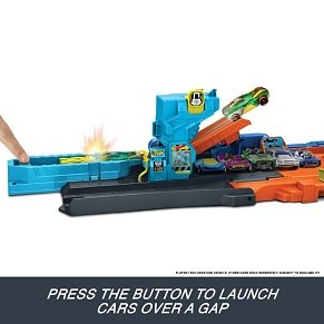 Hot Wheels City Transforming Stunt Garage Playset with Car