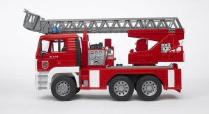 BRUDER MAN TGA Fire engine with selwing ladder