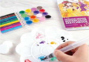 Make it Real Disney Princess: Fashion Design Deluxe Set Watercolor
