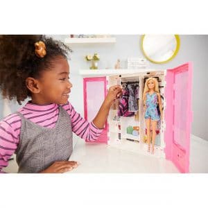 Barbie® Fashionistas®Ultimate Closet™ Doll and Accessory